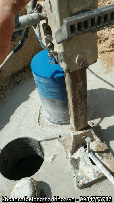 Dịch vụ khoan cắt bê tông dục pha bê tông khoan cắt bê tông khoan cắt bê tông khoan cây Ram set khoan rút lõi bê tông đập pha bê tông tháo gỡ công trình chuyên nghiệp giá rẻ Hotline 0984773786